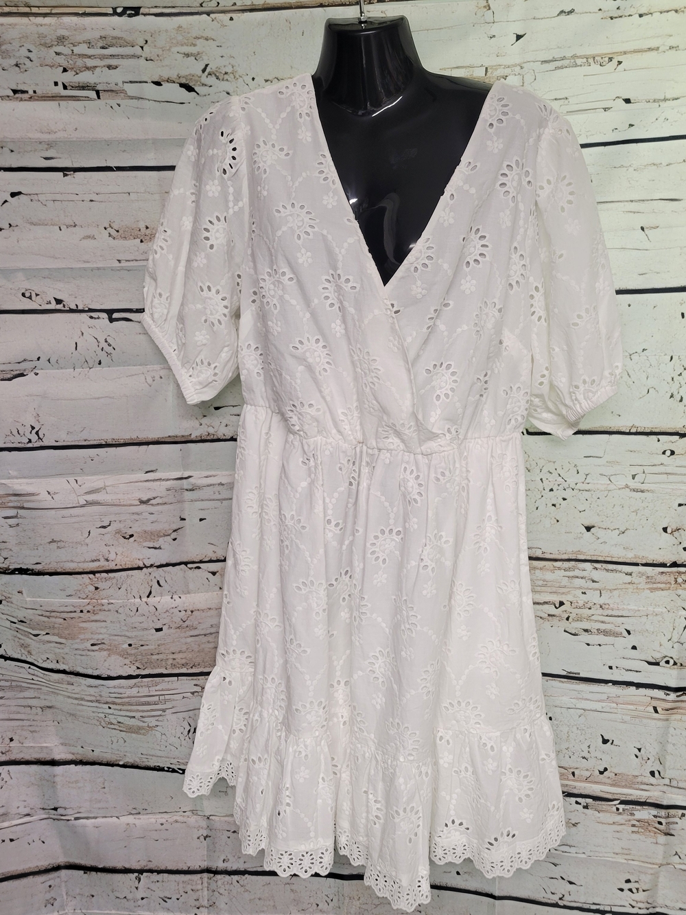 Torrid White Eyelet Embroidered Mini Dress Women's Size 0 Large